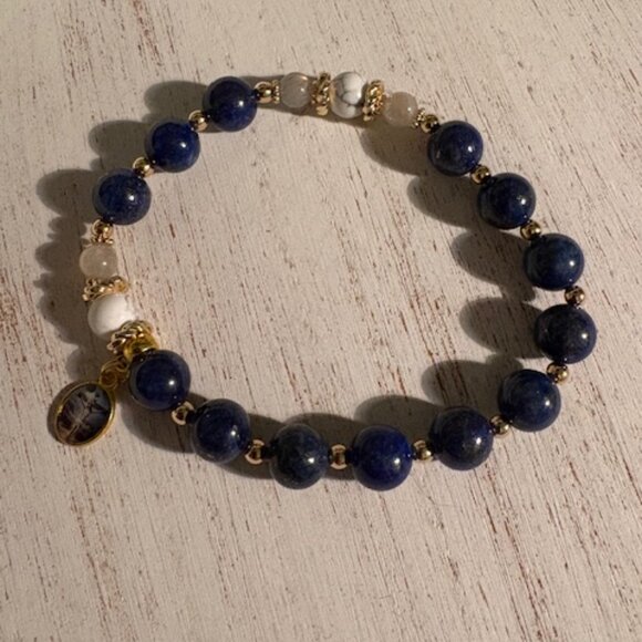 Elegant rosary beaded bracelet with religious charm comes in a gift box - Picture 4 of 6